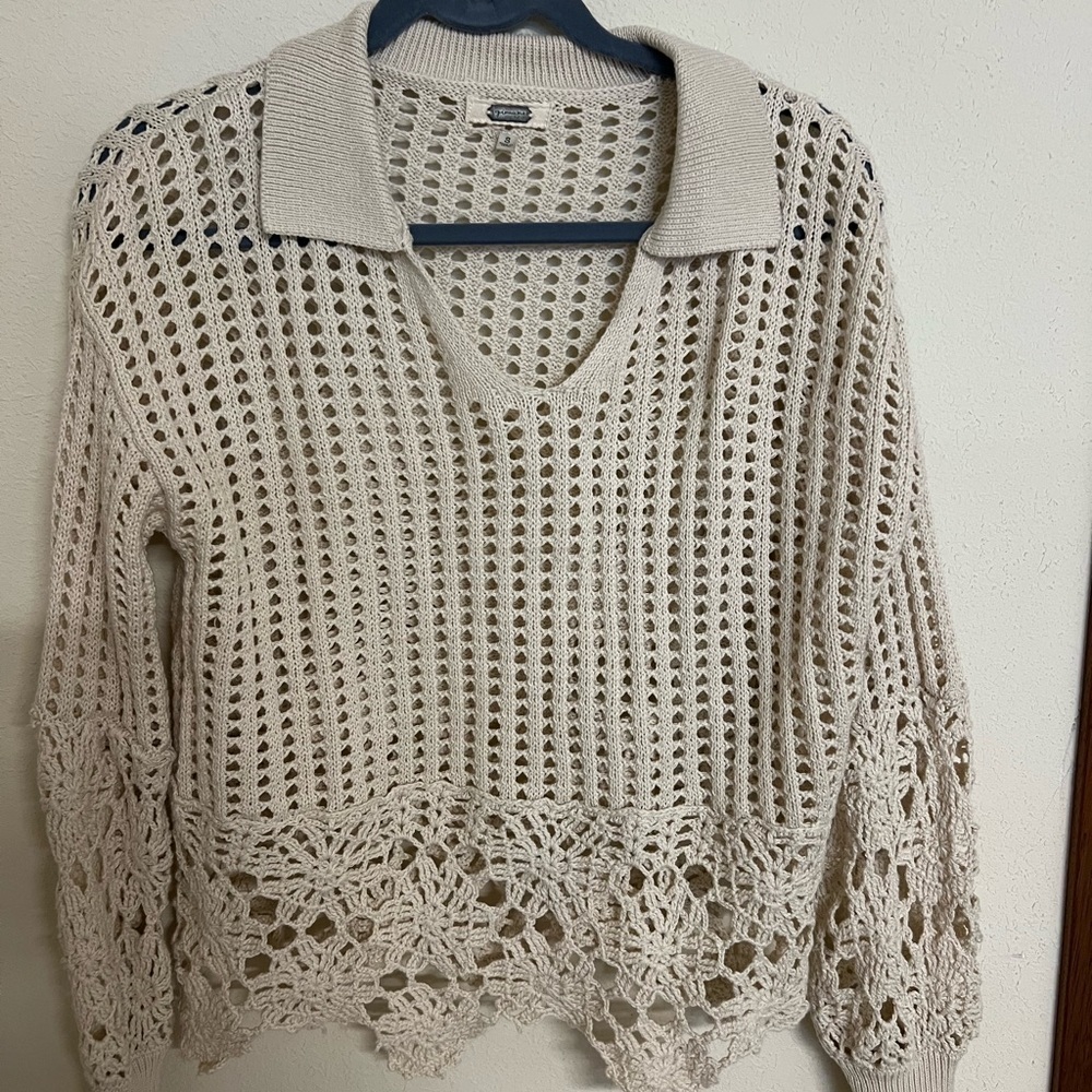 Gimmicks by BKE Cream V-Neck Crochet Sweater